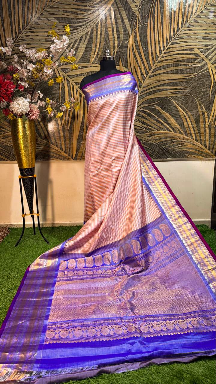 Classic Ivory & Maroon Gadwal